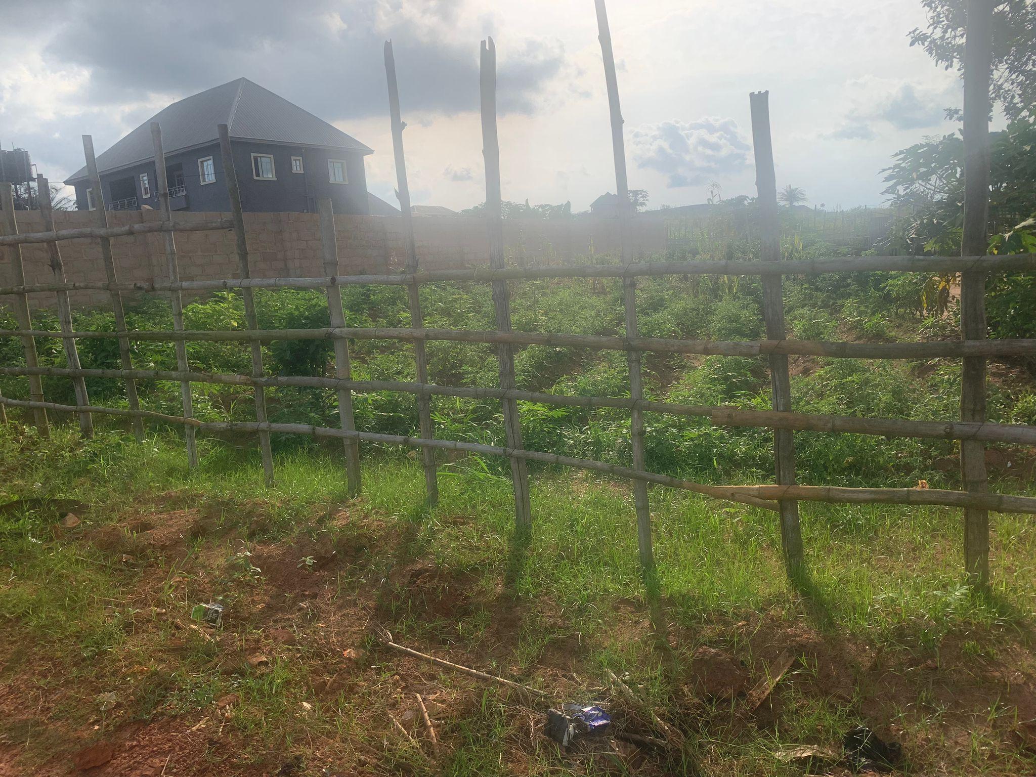 60 by 120 genuine property in a buy and build part of 9thmile.